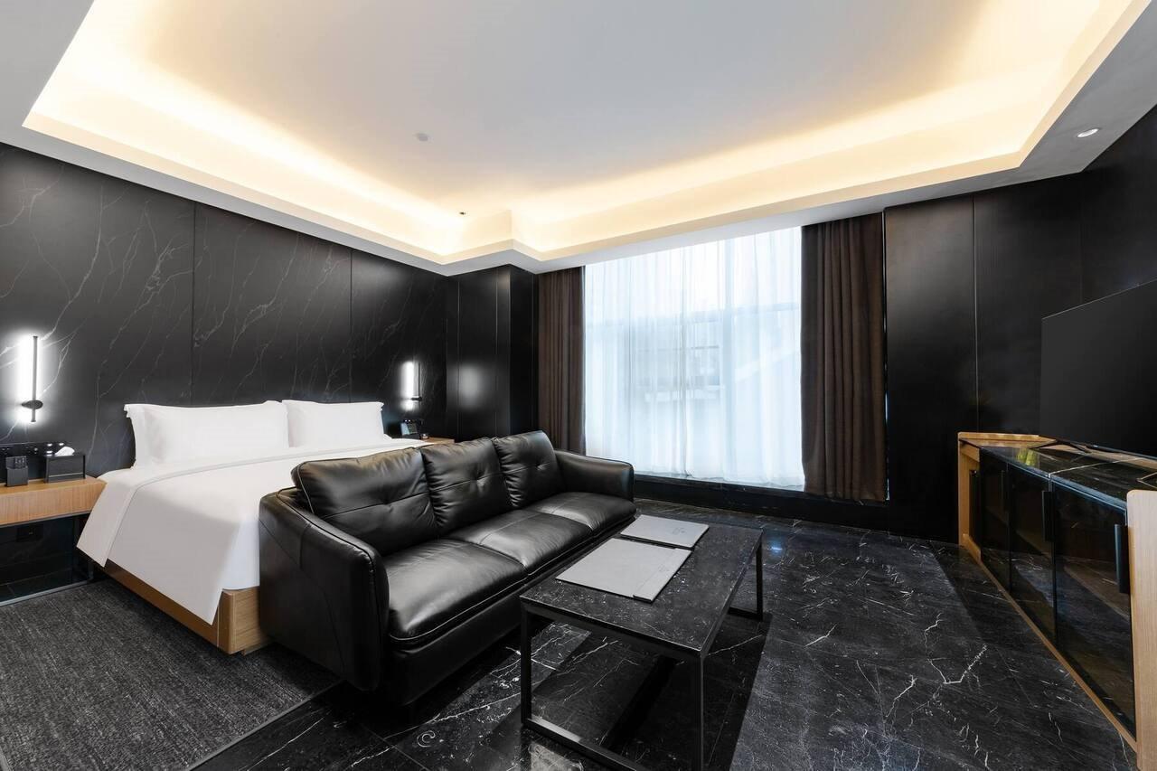 Ramada By Wyndham Wuhan Hankou エクステリア 写真